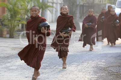 ASIA MYANMAR NYAUNGSHWE MONK