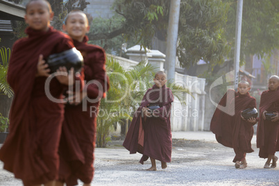 ASIA MYANMAR NYAUNGSHWE MONK