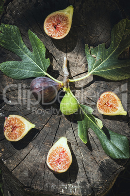 Figs and leaves on wood