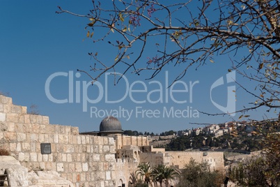 Temple Mount in Jerusalem, with Al-Aqsa Mosque and Ole City wall