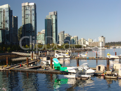 Wasserflugzeuge im Hafen von Vancouver