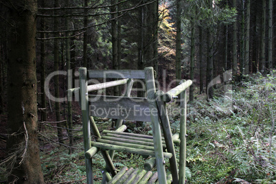 Hochsitz für Jäger im Wald