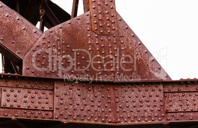 Industrial metal riveted girder joint