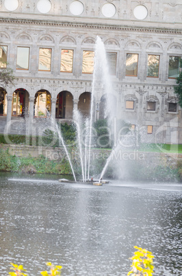 Fontäne Stadthalle Mülheim           Fountain City Hall Mülhe