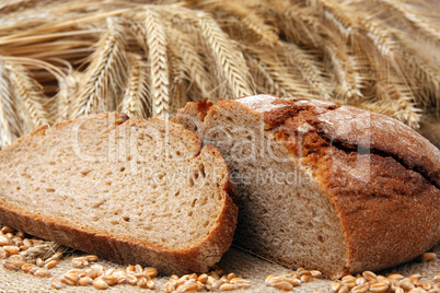 Roggenmischbrot mit Ähren