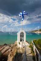 griechische Kapelle und das Meer