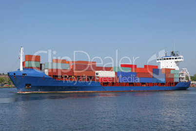 beladenes Containerschiff