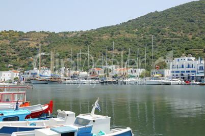 der Hafen von Pali auf der Insel Nisyros