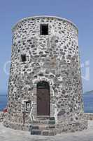 Gebäude einer alten Windmühle auf Nisyros