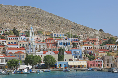 der Hafen der griechischen Insel Chalki