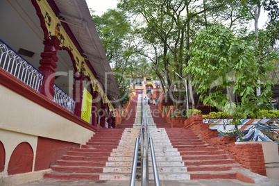 Treppe zum Chatur Shringi Tempel, Pune, Indien