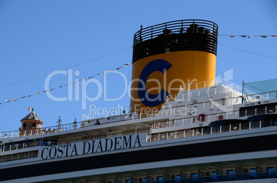 rauchfang von costa diadema kreuzfahrtschiff