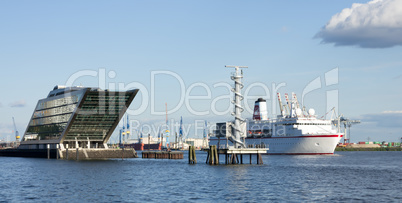 hamburger hafen kreuzfahrt