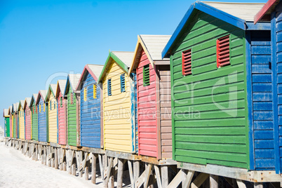 Bunte Strandhäuser bei Kapstadt