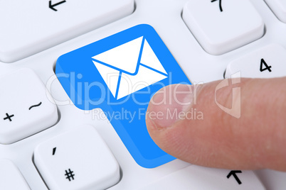 E-Mail Email Nachricht Message Brief senden auf Computer