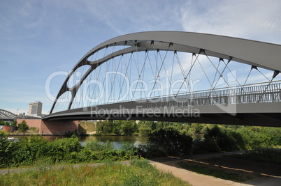 Osthafenbrücke in Frankfurt