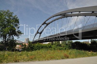 Osthafenbrücke in Frankfurt