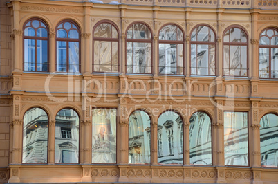 spiegelung fassade mit fenster