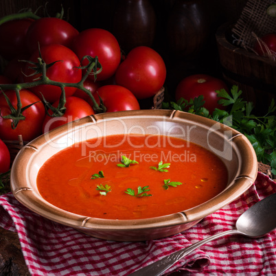 Rustic tomato soup