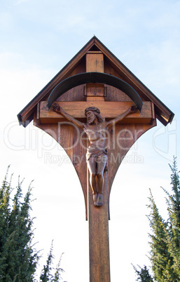 Katholisches Flurkreuz aus Holz