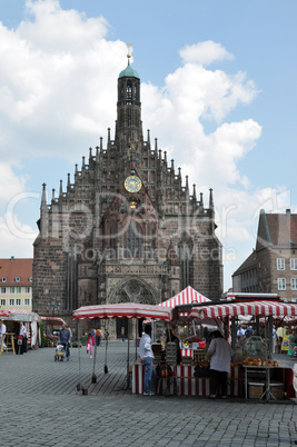 Markt und Frauenkirche in Nürnberg