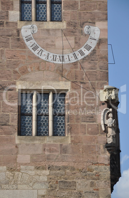 Sonnenuhr am Nassauerhaus in Nürnberg