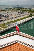 Port Canaveral Kreuzfahrtschiff Heck Flagge
