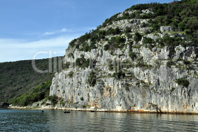Felsen am LImfjord, Kroatien