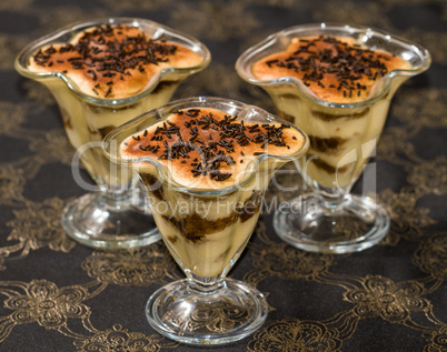 Tiramisu with chocolate