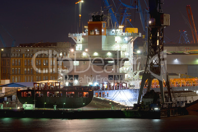 Hamburg, Blohm und Voss Dock 17: Liverpool Express im Dock