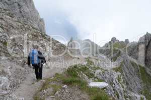 Wanderer am Burgstall, Stubai