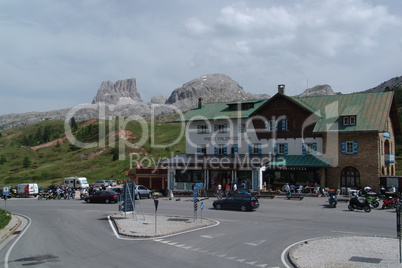 restaurant an einem Pass in den Dolomiten