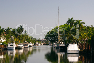 wohnen in Fort Lauderdale am Kanal mit Yacht