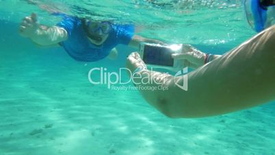 Taking smartphone underwater to get a nice shot
