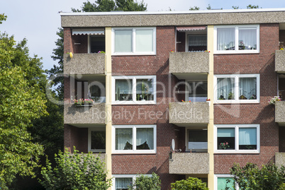 Fassade eines modernen Wohngebäudes in Hamburg, Deutschland