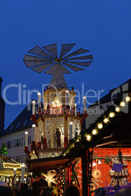 Weihnachtspyramide in Darmstadt