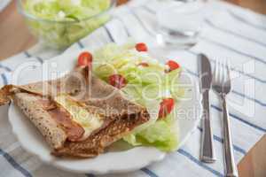 Buchweizen Crepe mit Salat