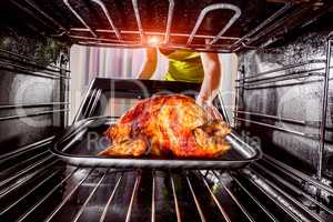 Cooking chicken in the oven at home.