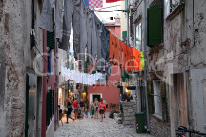 Gasse in Rovinj, abends