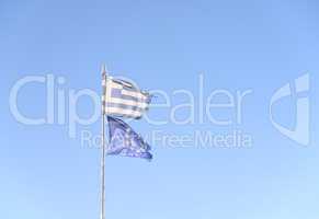 EU-Flagge und griechische Flagge