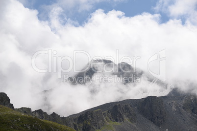 Wolken im Gebirge