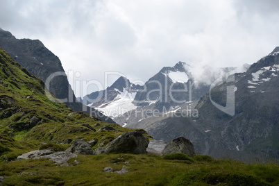 Wolken im Gebirge