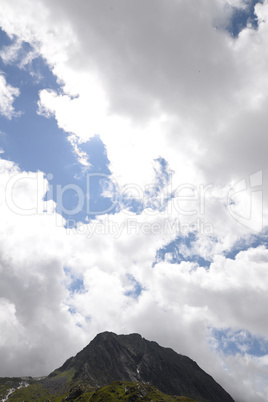 Wolken im Gebirge