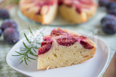 Pflaumen Kuchen mit Rosmarin