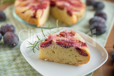 Pflaumen Kuchen mit Rosmarin