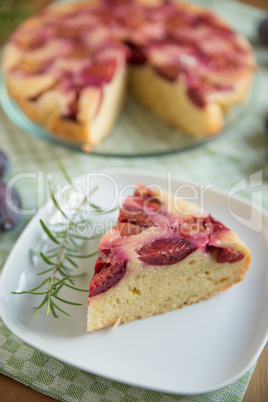 Pflaumen Kuchen mit Rosmarin