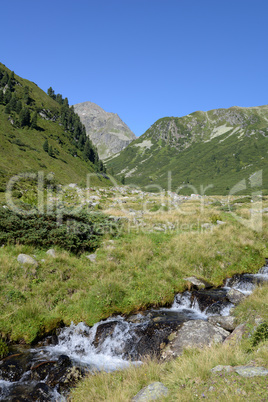 Bach im Mutterbergtal, Stubaier Alpen