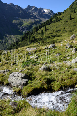 Bach im Mutterbergtal, Stubaier Alpen