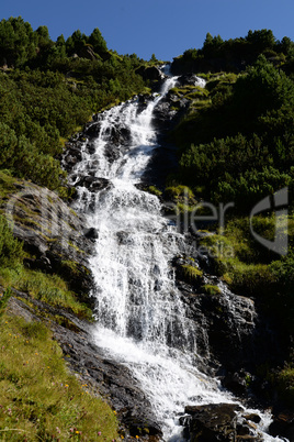 Wasserfall an den Mutterberger Seen