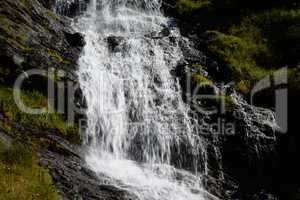 Wasserfall an den Mutterberger Seen, Stubaital, Österreich